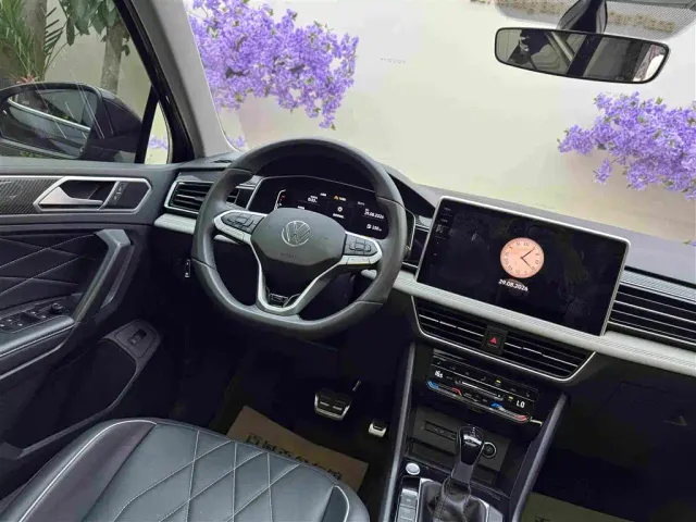 Volkswagen Tiguan L — Фото автомобиля 15