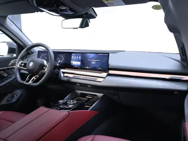 BMW 5 Series — Фото автомобиля 20