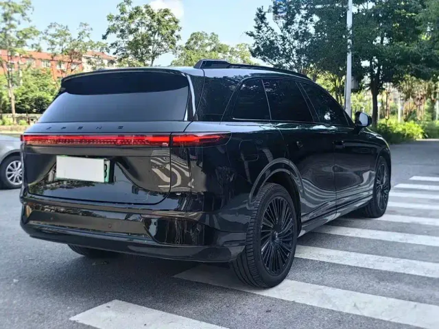 Xpeng G9 — Фото автомобиля 12