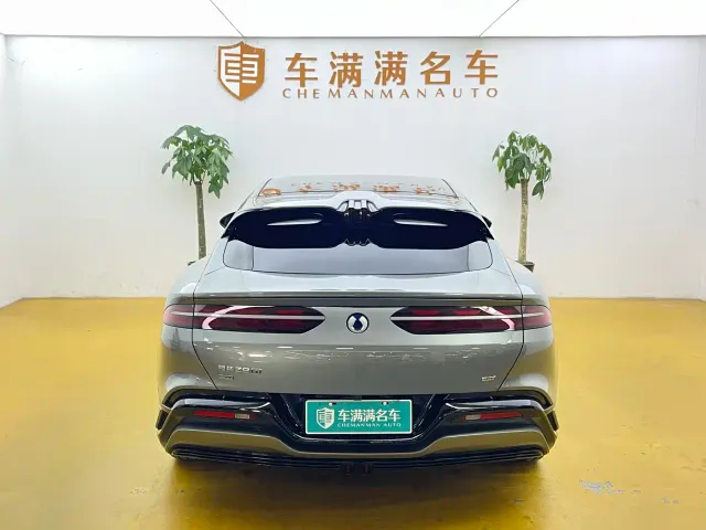 Denza Z9GT — Фото автомобиля 10