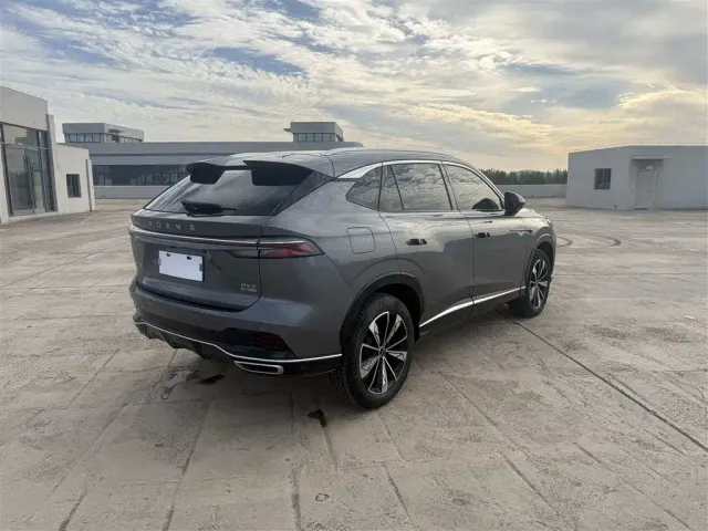 Roewe RX5 — Фото автомобиля 7