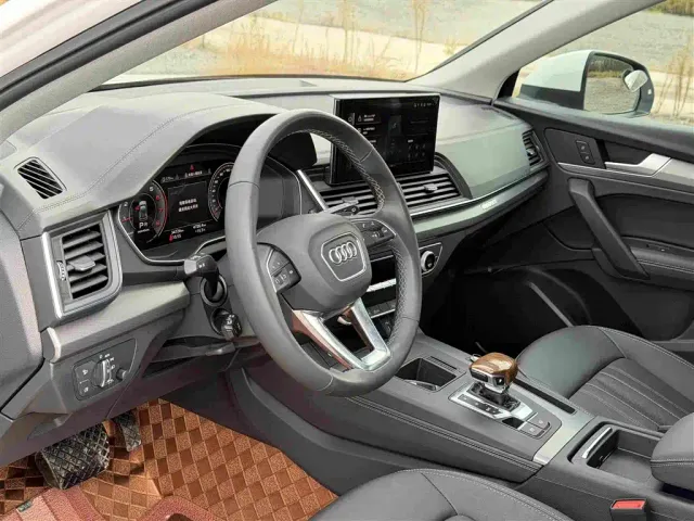Audi Q5L — Фото автомобиля 11