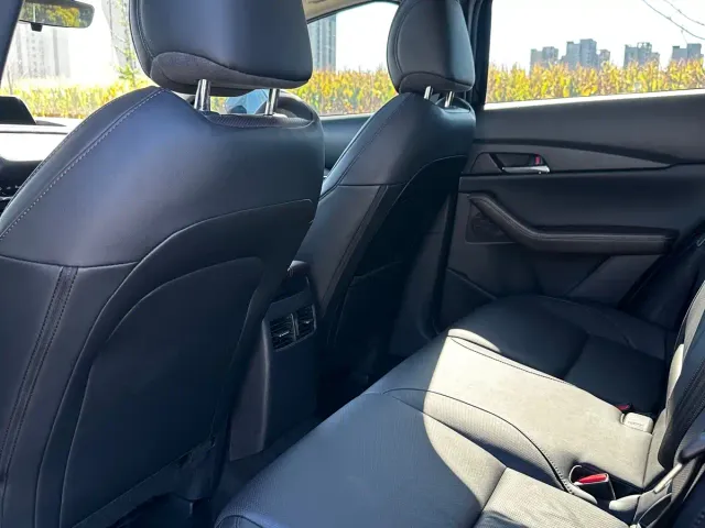 Mazda CX-30 — Фото автомобиля 8
