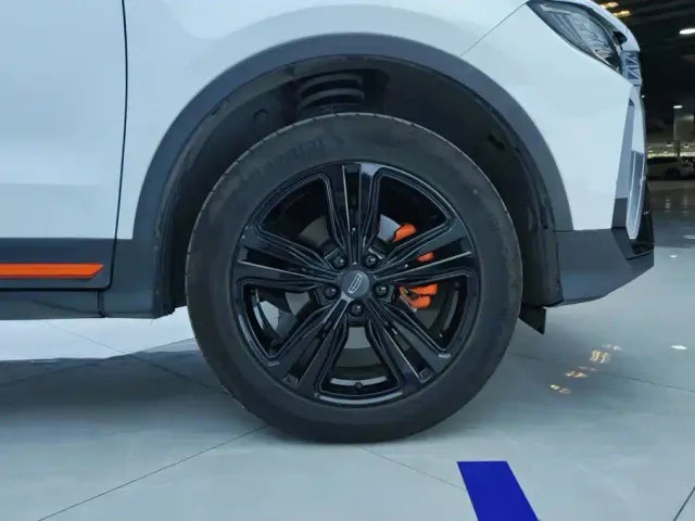 Geely Boyue — Фото автомобиля 6