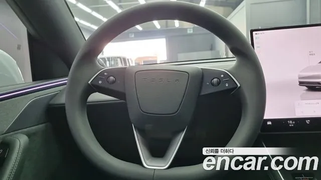 Tesla Model Y — Фото автомобиля 9