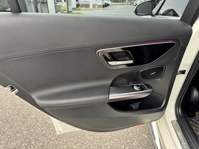Mercedes-Benz C-Class — Фото автомобиля 11