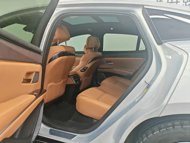 BYD Han L — Фото автомобиля 10