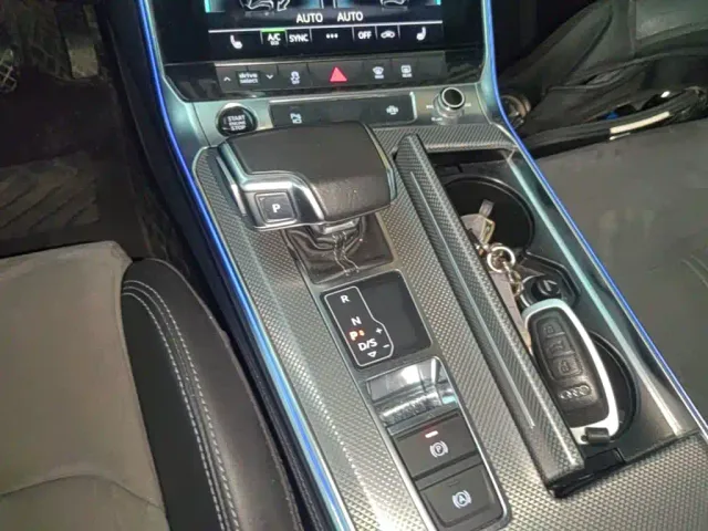 Audi A6L — Фото автомобиля 9
