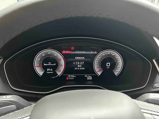 Audi Q5L Sportback — Фото автомобиля 5