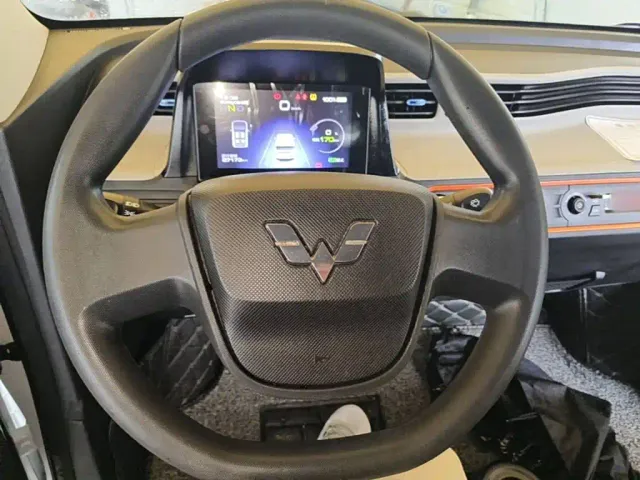 Wuling Hongguang Mini EV — Фото автомобиля 10