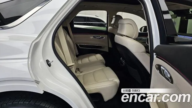 Genesis GV70 — Фото автомобиля 17