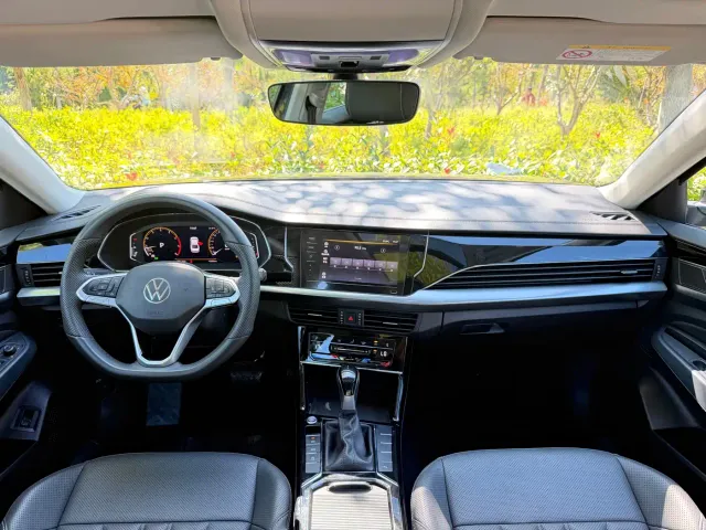 Volkswagen Passat — Фото автомобиля 17