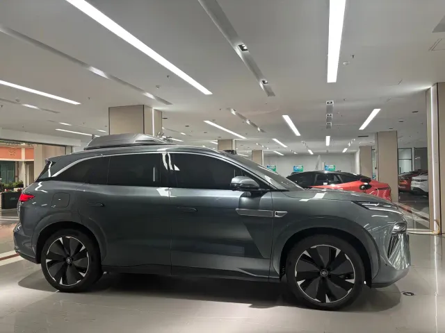 BYD Tang L — Фото автомобиля 4