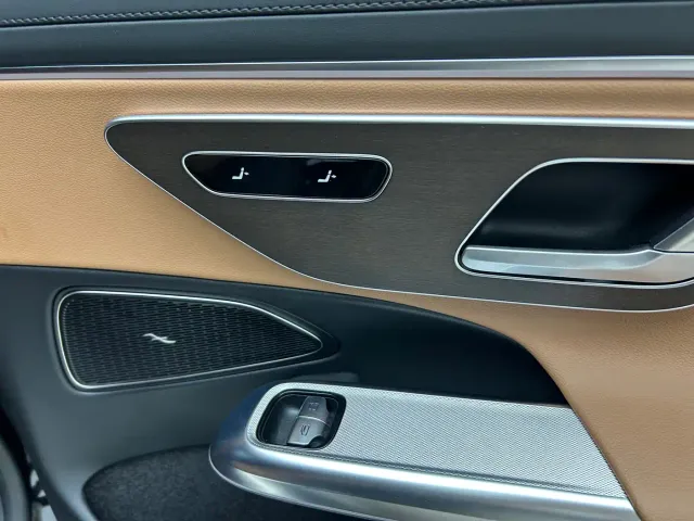 Mercedes-Benz E-Class — Фото автомобиля 14