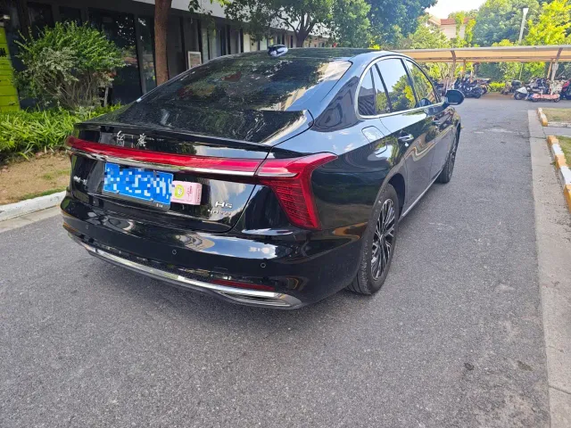 Hongqi H5 — Фото автомобиля 6
