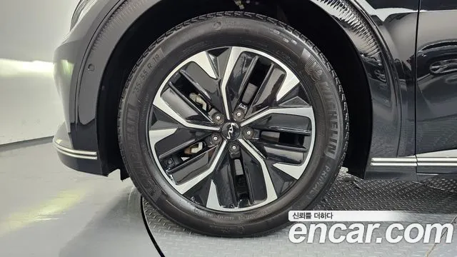 Kia EV6 — Фото автомобиля 5