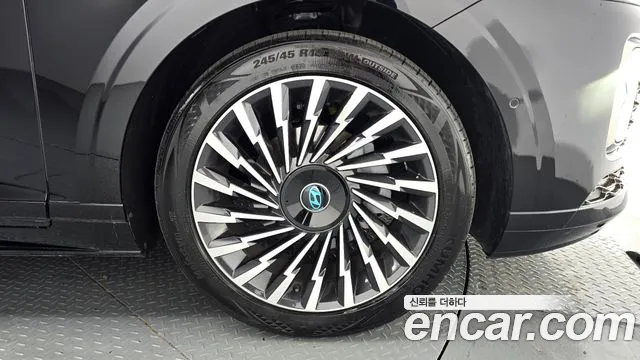 Hyundai Grandeur GN7 — Фото автомобиля 6