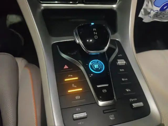 BYD Song Pro — Фото автомобиля 10