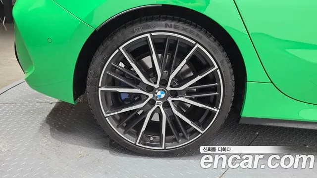 BMW 1-Series 1 серия (F40) M135i xDrive Prism — Фото автомобиля 3