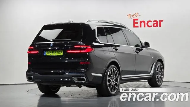 Фотография автомобиля — BMW X7 G07