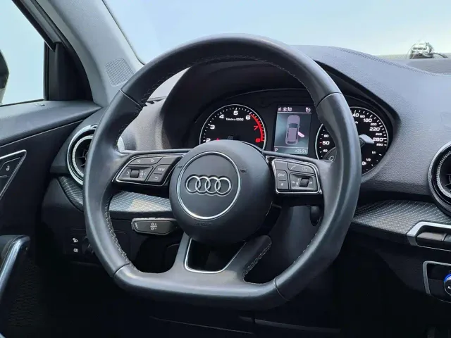Audi Q2L — Фото автомобиля 22
