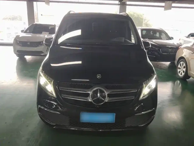 Mercedes-Benz V-Class — Фото автомобиля 2
