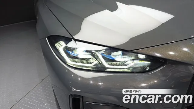 BMW i4 — Фото автомобиля 22
