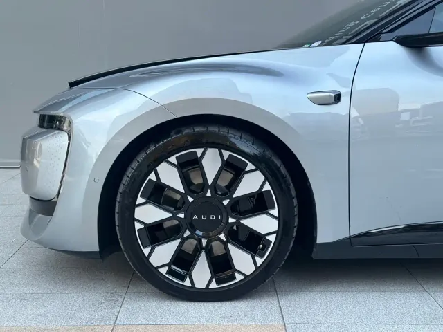Audi E5 Sportback — Фото автомобиля 14