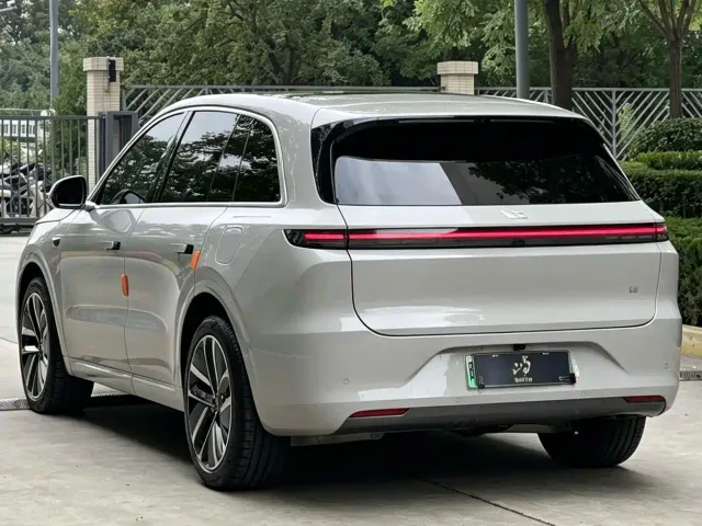 Li Auto Li Auto L6 2024 Max — Фото автомобиля 4