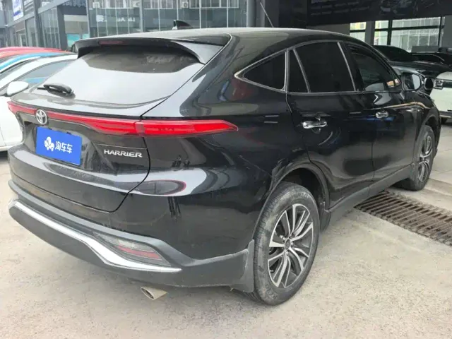Toyota Harrier — Фото автомобиля 3