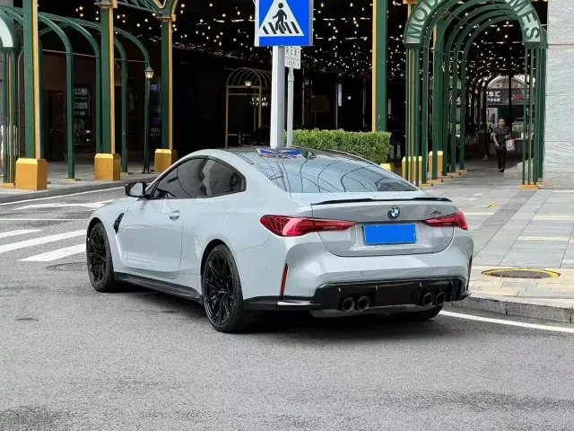 BMW M4 — Фото автомобиля 8