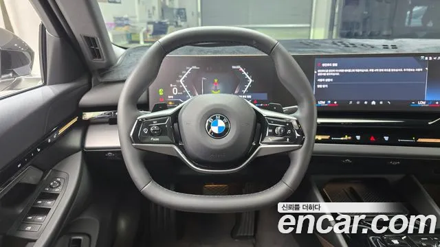 BMW 5-Series — Фото автомобиля 13