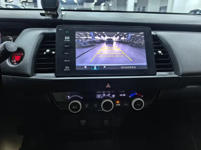 Honda Fit — Фото автомобиля 16