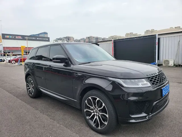 Land Rover Range Rover Sport — Фото автомобиля 3
