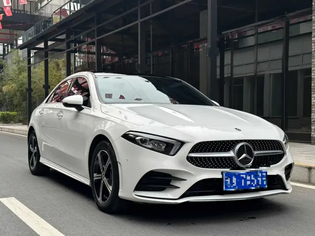Mercedes-Benz A-Class — Фото автомобиля 3