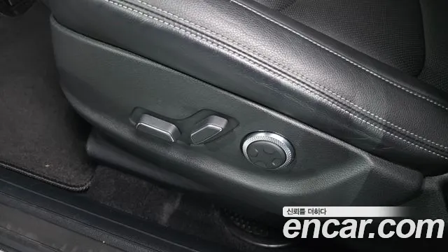 Genesis GV70 2.5T Бензин 2WD — Фото автомобиля 28