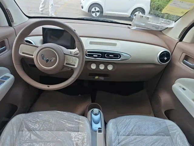 Wuling Hongguang Mini EV — Фото автомобиля 9