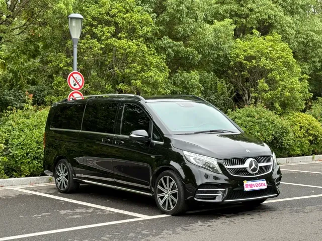Mercedes-Benz V-Class — Фото автомобиля 2