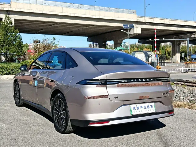 Nissan N6 — Фото автомобиля 9
