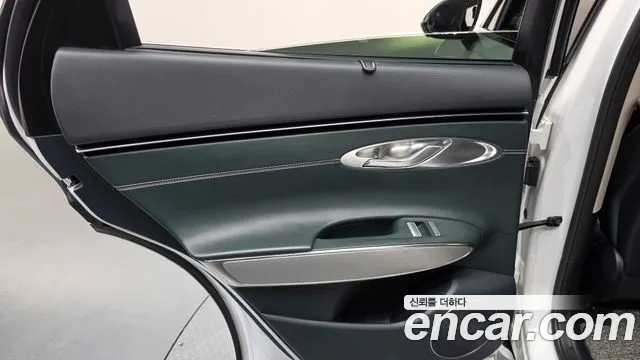 Genesis GV70 Electrified — Фото автомобиля 14