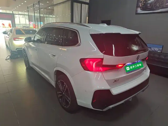 BMW X1 — Фото автомобиля 4