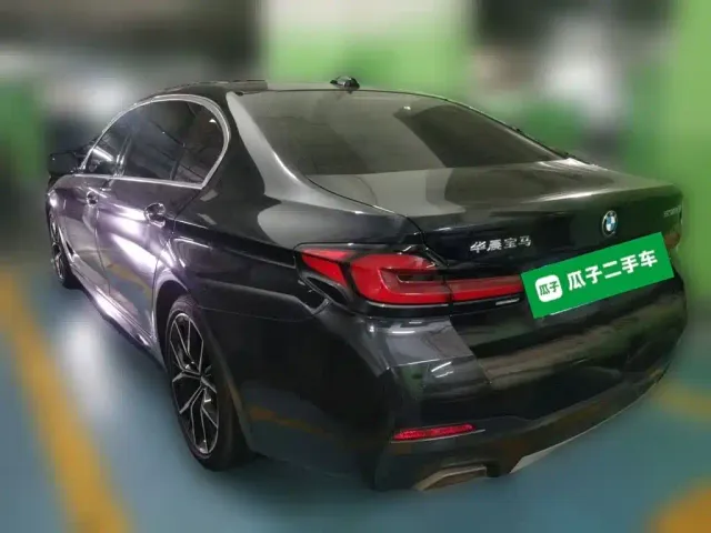 BMW 5 Series — Фото автомобиля 6