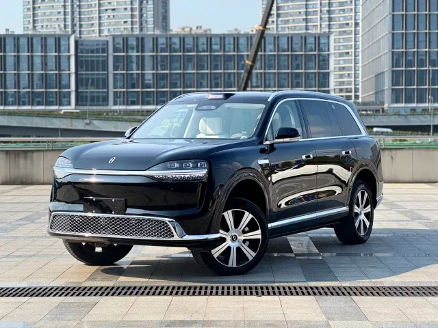 Aito M9 — Фото автомобиля 2