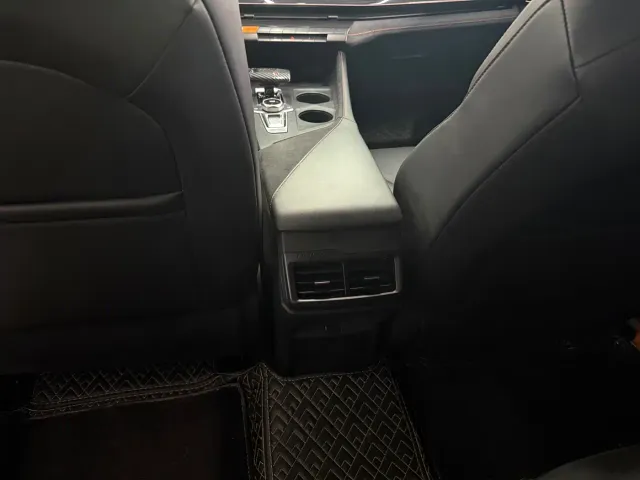 Changan Changan UNI-V 2022 1.5T Sport Edition — Фото автомобиля 13