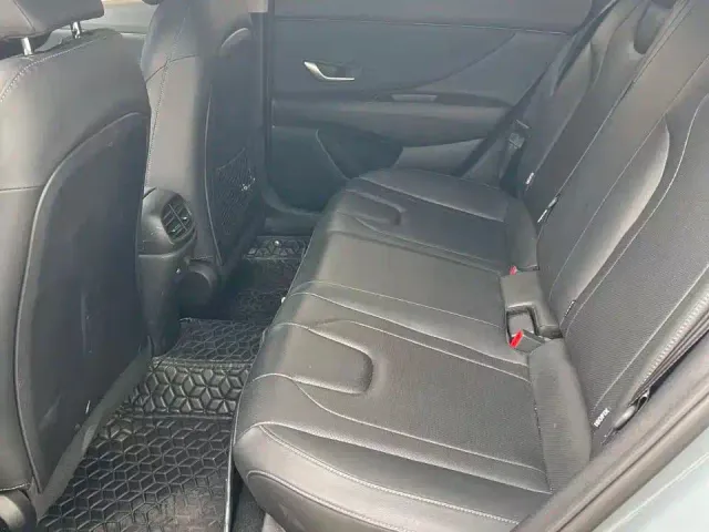 Hyundai Elantra — Фото автомобиля 8