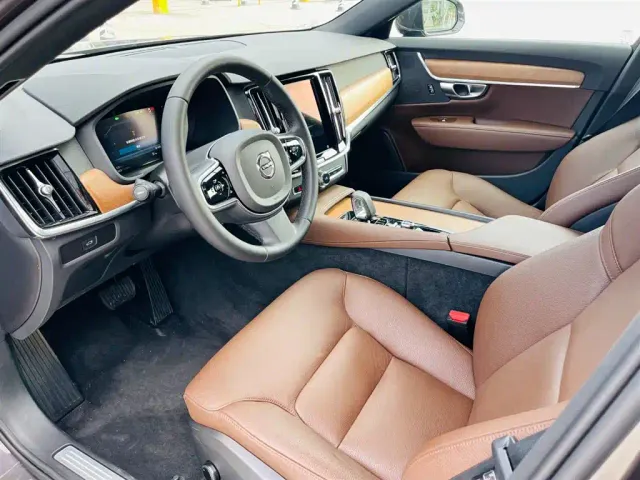 Volvo S90 — Фото автомобиля 9