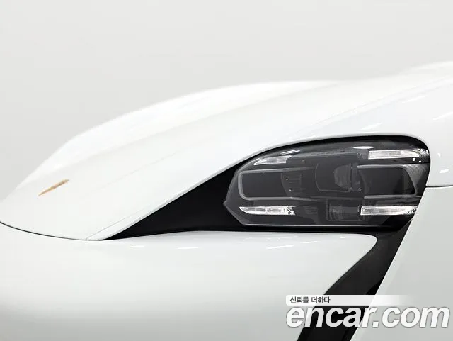 Porsche Taycan Taycan Khan — Фото автомобиля 11