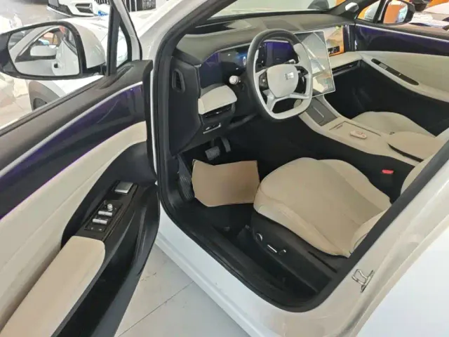 Geely Galaxy L7 — Фото автомобиля 15