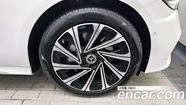 Mercedes-Benz E-Class E-класс W214 E300 4MATIC Exclusive — Фото автомобиля 5