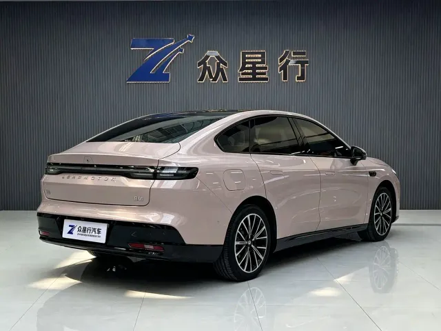 Leapmotor B01 — Фото автомобиля 4